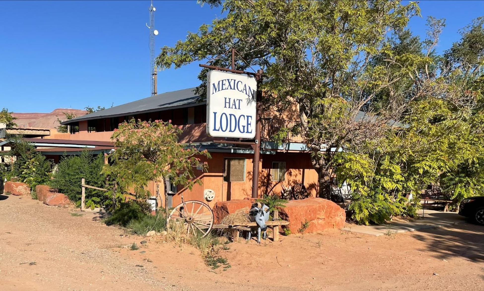 Mexican Hat Lodge Экстерьер фото